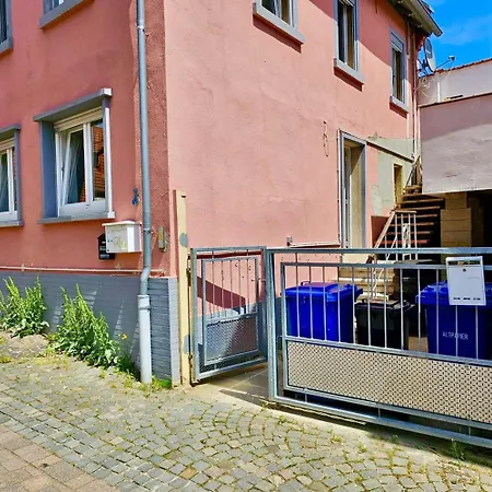 Work & House In * Biebelnheim